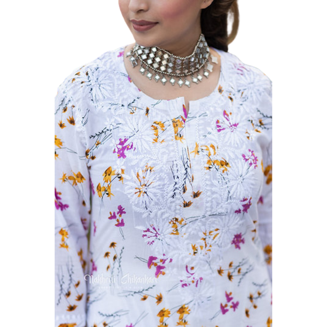 Riyaa chikan kurti By Nakhrili chikankari