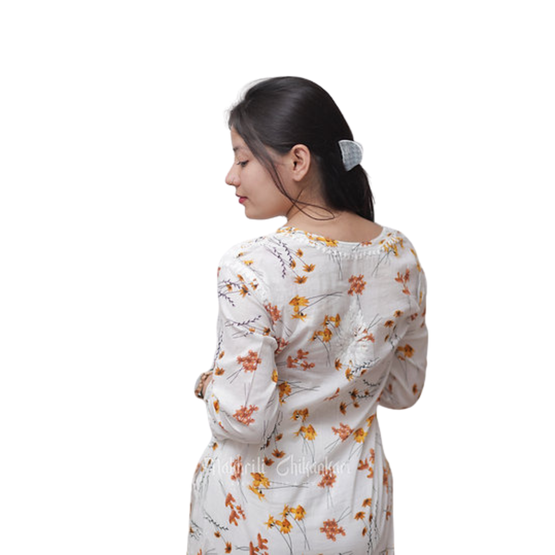Riyaa chikan kurti By Nakhrili chikankari